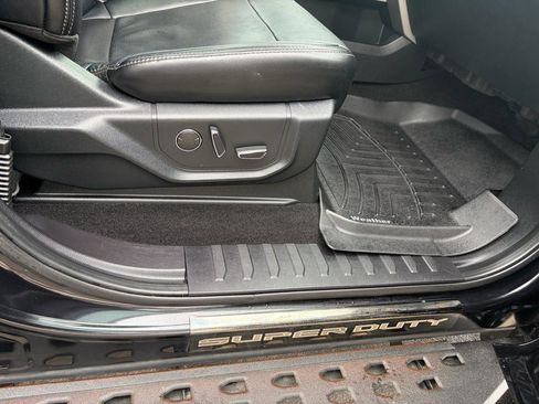 Used 2019 Ford F250 Lariat w/ Lariat Ultimate Package image 56