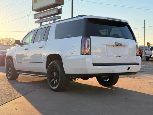 Used 2017 GMC Yukon XL SLT w/ HD Trailering Package image 5