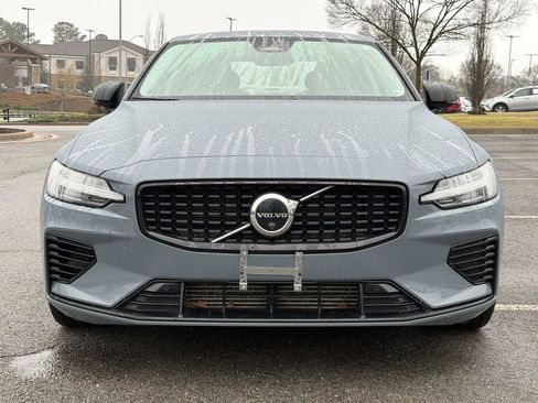 Used 2023 Volvo S60 T8 Plus image 8