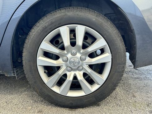 Used 2018 Toyota Corolla LE image 14