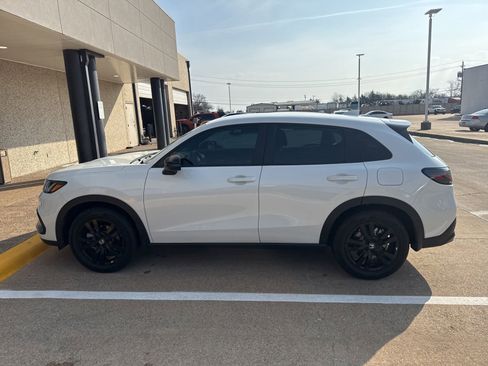 Used 2026 Honda HR-V Sport image 2