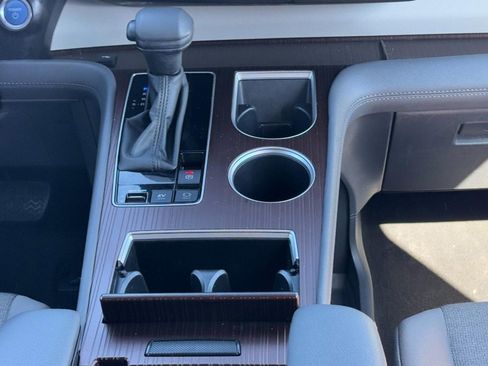 Certified 2024 Toyota Sienna LE image 18