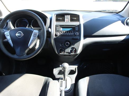 Used 2015 Nissan Versa SV image 12