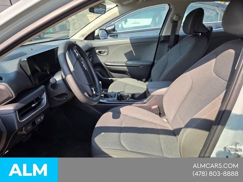 Used 2025 Kia K4 FWD image 5