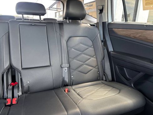 Used 2026 Volkswagen Atlas SE FWD image 41
