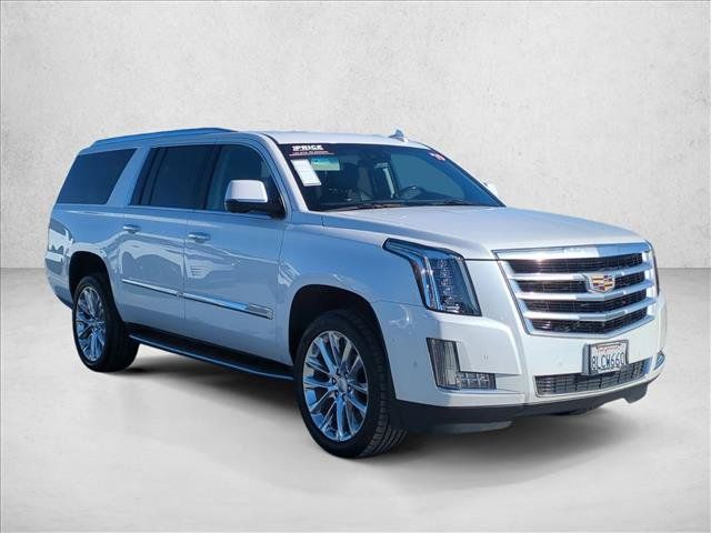 Used 2019 Cadillac Escalade ESV Luxury RWD image 3