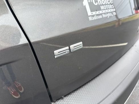 Used 2020 Ford Escape SE image 32