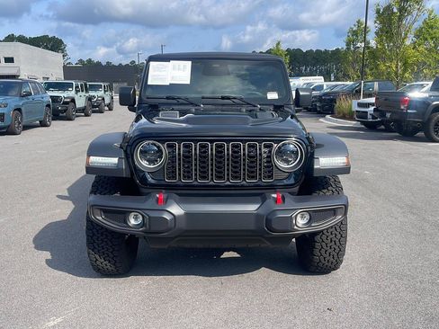 Certified 2025 Jeep Wrangler Rubicon AWD/4WD image 2