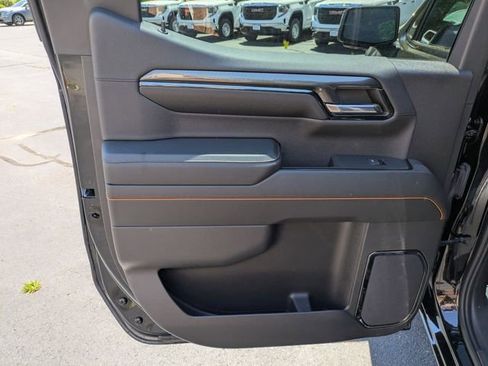 Used 2024 GMC Sierra 1500 AT4 w/ Technology Package AWD/4WD image 31