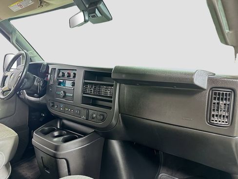 Used 2019 Chevrolet Express 3500 LT w/ LT Preferred Equipment Group image 28