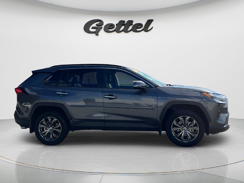 Used 2024 Toyota RAV4 Limited w/ Advanced Technology Package AWD/4WD image 4