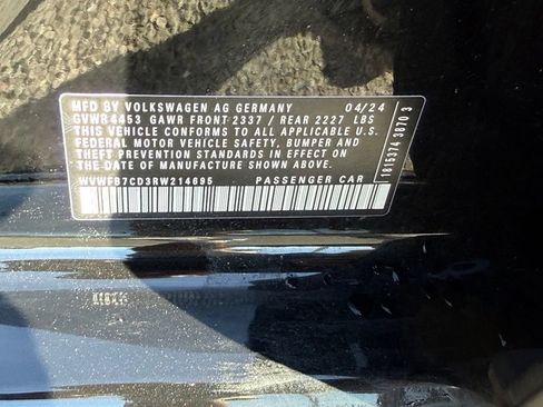 Used 2024 Volkswagen Golf R AWD/4WD image 42