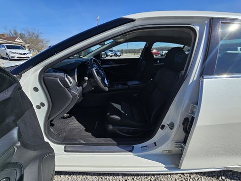 Used 2017 Nissan Maxima 3.5 S image 14
