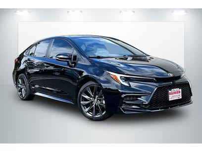 Used 2025 Toyota Corolla SE w/ SE Premium Package