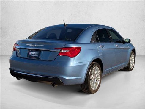 Used 2011 Chrysler 200 Limited image 5