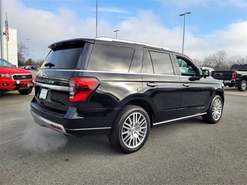 Used 2023 Ford Expedition Platinum image 12
