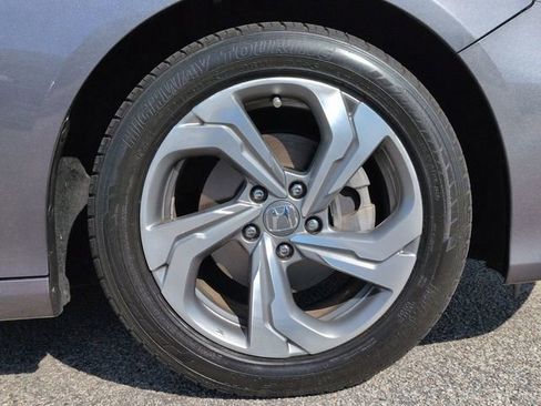 Used 2018 Honda Accord EX image 11