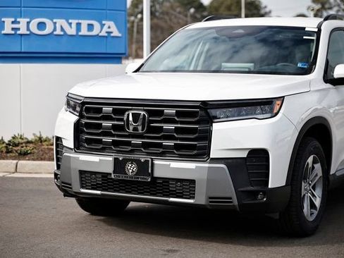 New 2026 Honda Pilot EX-L image 2