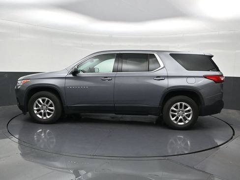 Used 2020 Chevrolet Traverse LS FWD image 2