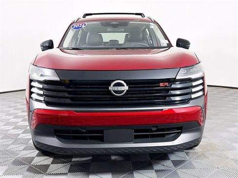 Used 2026 Nissan Kicks SR w/ SR Premium Package image 2