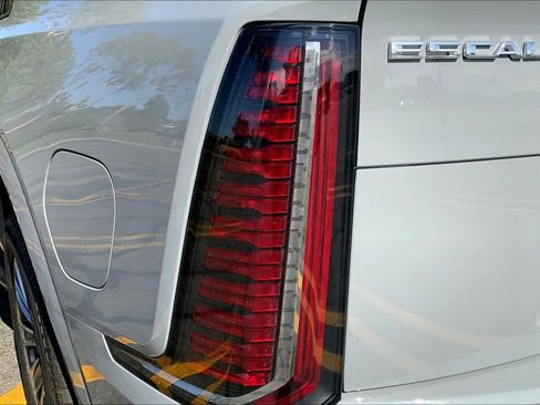 New 2026 Cadillac Escalade IQL Luxury AWD/4WD image 15