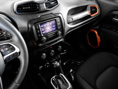 Used 2018 Jeep Renegade Sport w/ Power & Air Group AWD/4WD image 19