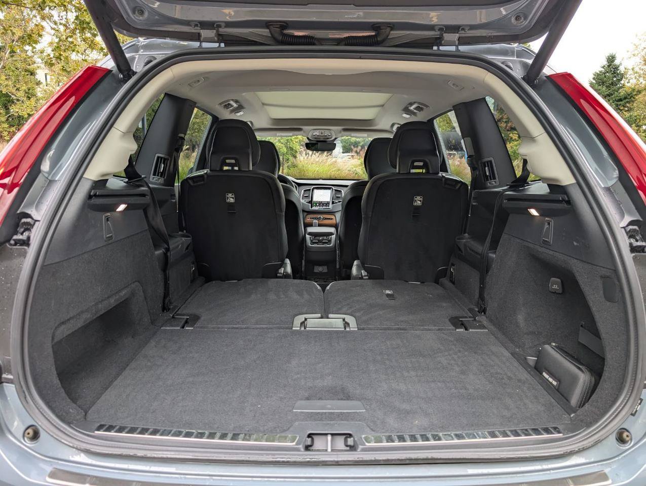 Used 2023 Volvo XC90 B6 Plus w/ Protection Package Premier AWD/4WD image 14