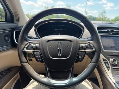 Used 2019 Lincoln Nautilus Reserve FWD image 47