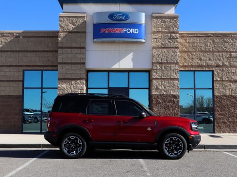 New 2025 Ford Bronco Sport Outer Banks AWD/4WD image 5