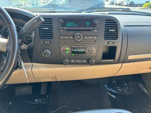 Used 2011 Chevrolet Silverado 1500 LT w/ All-Star Edition AWD/4WD image 16