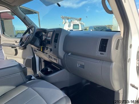 Used 2020 Nissan NV 2500 SV RWD image 27