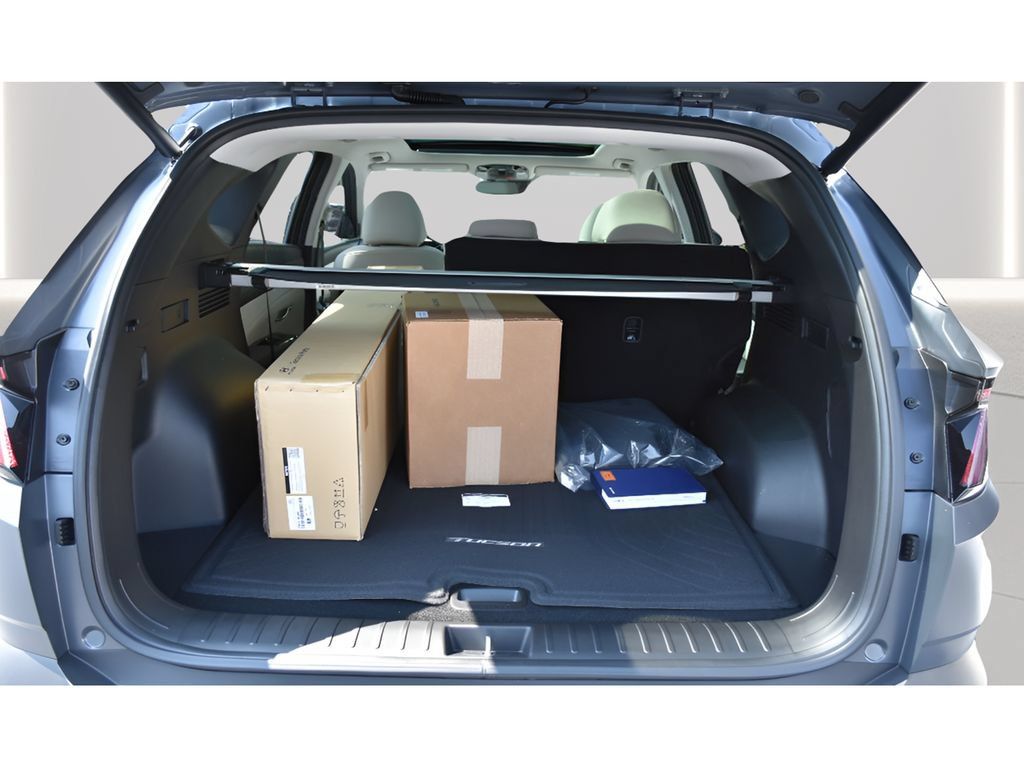Used 2025 Hyundai Tucson Limited FWD image 14