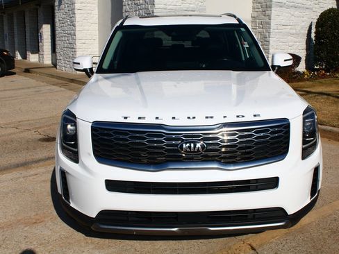 Used 2020 Kia Telluride S w/ S 8 Passenger Seating Package image 5