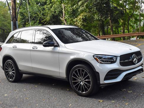 Used 2022 Mercedes-Benz GLC 300 4MATIC w/ AMG Line image 12