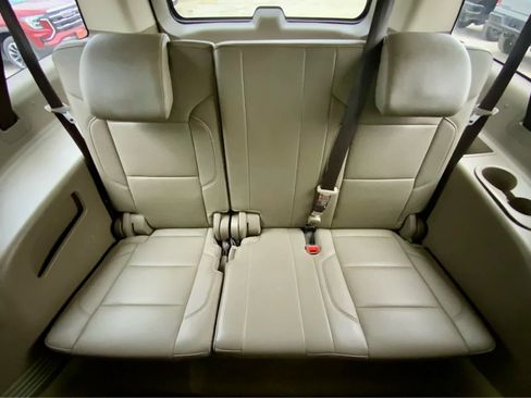 Used 2019 GMC Yukon XL SLT w/ Open Road Package image 31