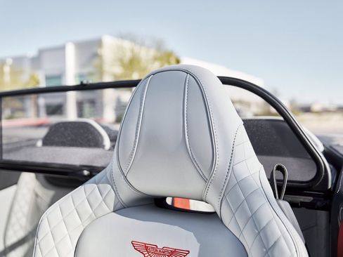 Used 2023 Aston Martin DBS Volante image 51