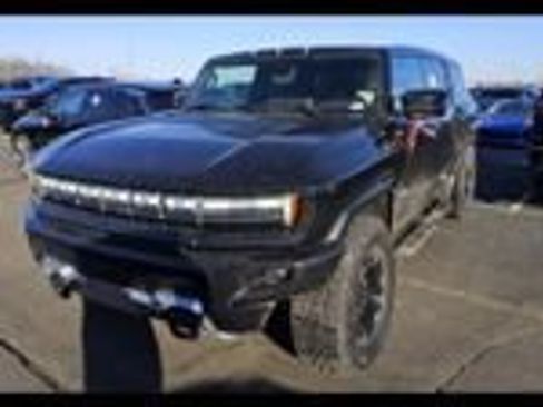 Used 2024 GMC Hummer EV 2X w/ Extreme Off-Road Package image 10