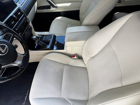 Used 2023 Lexus GX 460 Premium w/ Premium Plus Package image 16