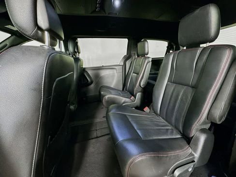 Used 2019 Dodge Grand Caravan GT image 13