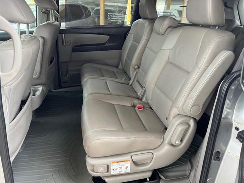 Used 2013 Honda Odyssey Touring image 9