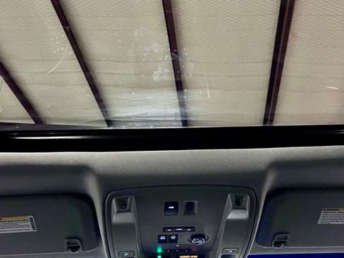 Used 2019 Cadillac Escalade Premium Luxury image 26