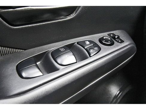 Used 2020 Nissan Kicks S FWD image 19