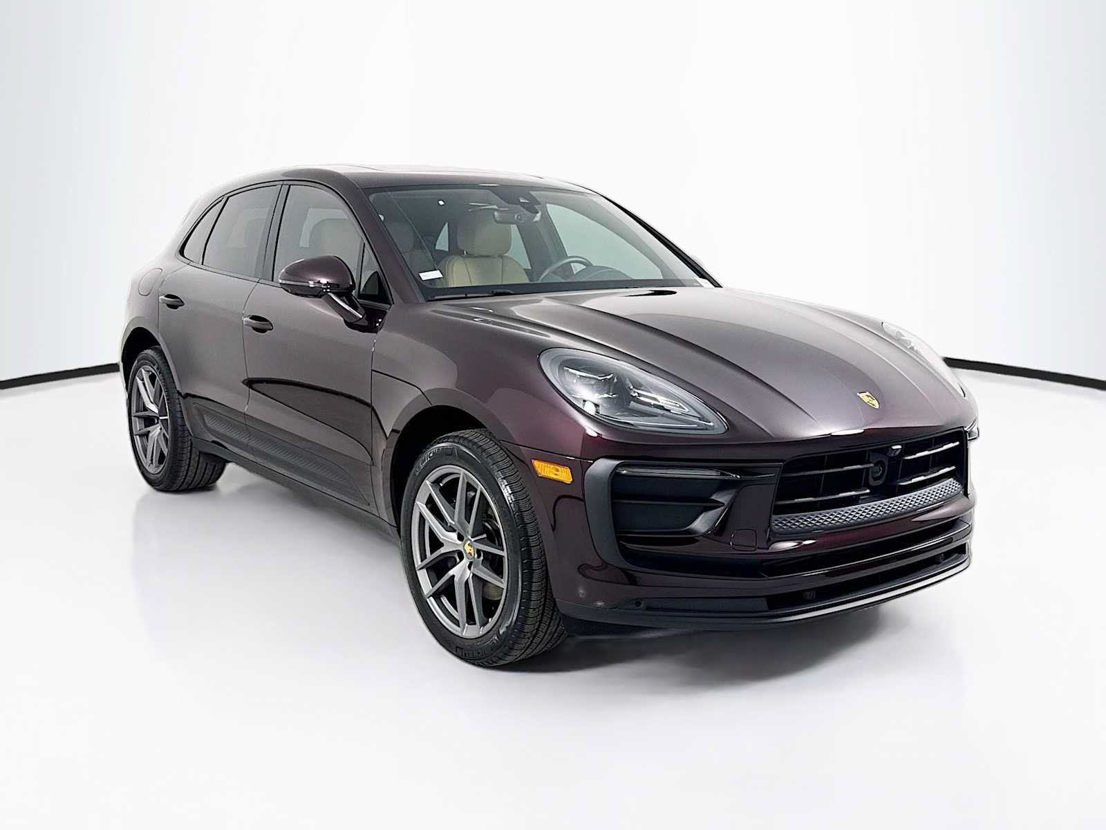 Certified 2026 Porsche Macan AWD/4WD image 7