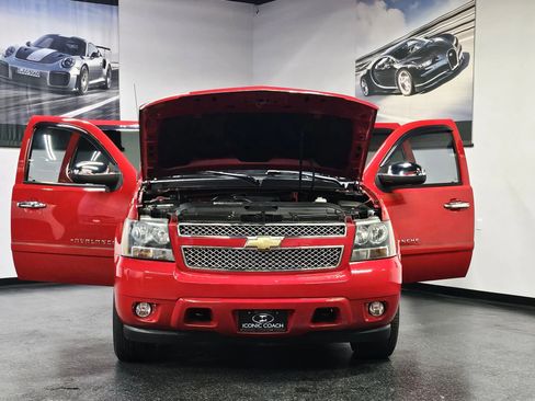Used 2007 Chevrolet Avalanche LTZ w/ LTZ Preferred Equipment Group AWD/4WD image 6