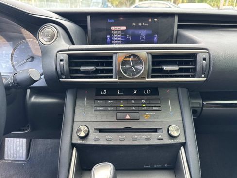 Used 2020 Lexus IS 300 image 18