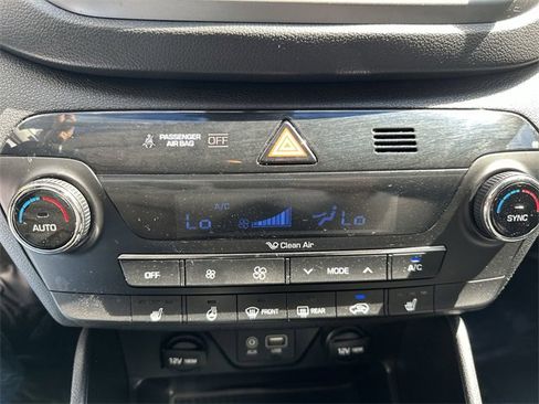 Used 2018 Hyundai Tucson Limited image 16