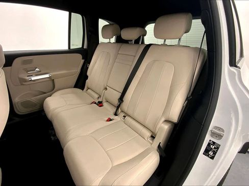 Used 2026 Mercedes-Benz GLB 250 image 18