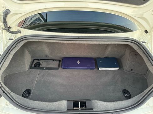 Used 2013 Maserati GranTurismo Sport image 38