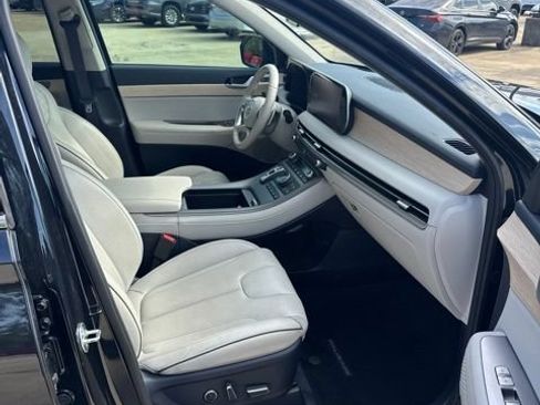 Used 2024 Hyundai Palisade Limited AWD/4WD image 18