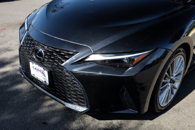 Used 2022 Lexus IS 300 AWD w/ Premium Package image 7